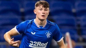 Everton sign Patterson from Rangers