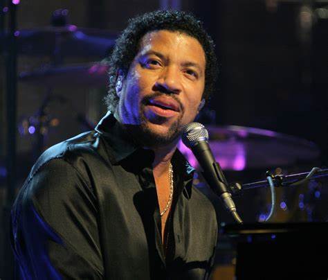 Lionel Ritchie cancels European summer concerts