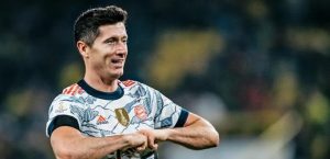 Lewandowski won’t leave Bayern Munich, Kahn insists