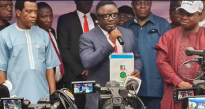 2023: Governor, Minister pick APC presidential nomination forms