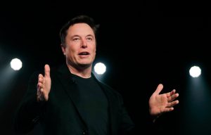 Elon Musk becomes first person to lose 0bn in history