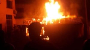 Fire guts residential building of 10 rooms in Ilorin