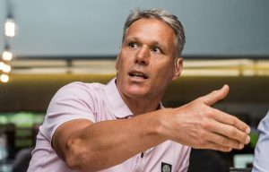 Transfer: You’ve to be careful – Van Basten warns defender against joining Arsenal