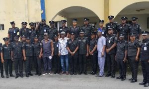 AIG decorates new ASPs, charges them to increase allowances to their wives