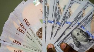 Naira depreciates against US dollar despite CBN intervention