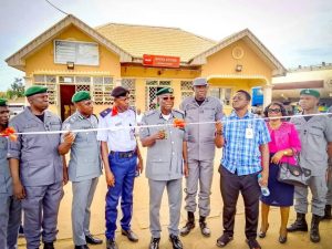 Jubilation as Customs Auction Seized PMS Worth ₦94.4m to Ibadan Residence