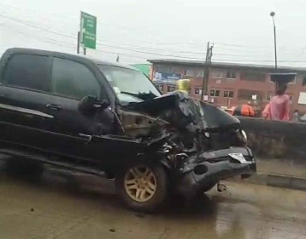 COMMERCIAL DRIVER LOSES LIFE AS LASTMA RESPONDS TO MULTIPLE-VEHICLE COLLISION, EVACUATES WRECKAGE TO RESTORE TRAFFIC FLOW AT CELE INWARD OSHODI, LAGOS