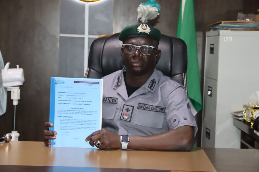 Balogun Retires, Nadaniya Takes Over as Acting Customs Comptroller in Owerri Balogun Retires, Nadaniya Takes Over as Acting Customs Comptroller in Owerri