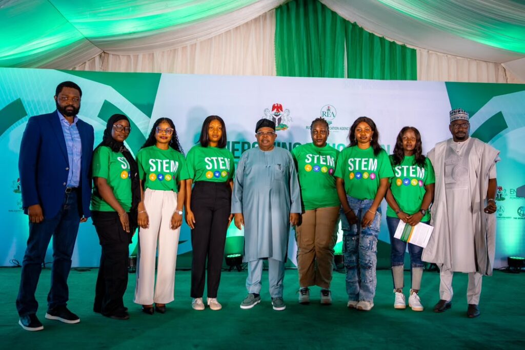TEGBE COMMISSIONS 3MW SOLAR HYBRID POWER PLANT AT UNIABUJA, DELIVERS CLEAN, RELIABLE ELECTRICITY TO OVER 58,000 STUDENTS TEGBE COMMISSIONS 3MW SOLAR HYBRID POWER PLANT AT UNIABUJA, DELIVERS CLEAN, RELIABLE ELECTRICITY TO OVER 58,000 STUDENTS